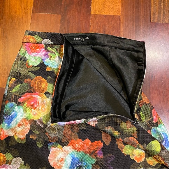 Flower Explosion Skirt by Caméléon, Made in Canada, Mini Pencil Style, Floral - Picture 4 of 10